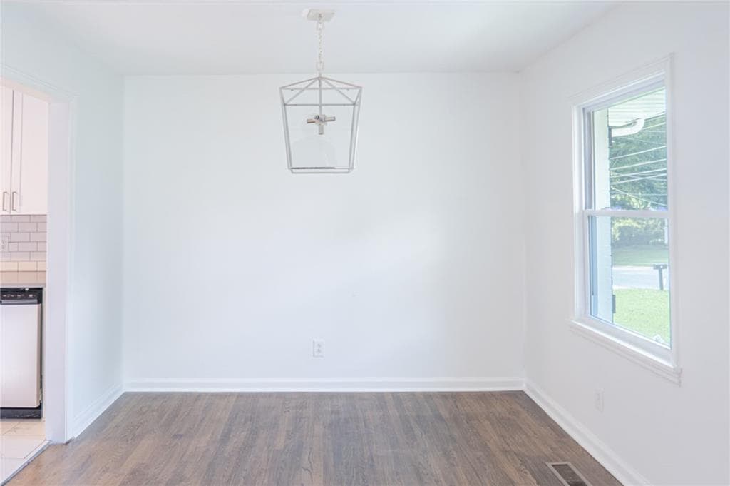2 bedroom, 1 bathroom, 1,132 sq ft single family residence for rent at 914 Bank Street, Smyrna, GA 30080 for $2,100 a month — photo 9