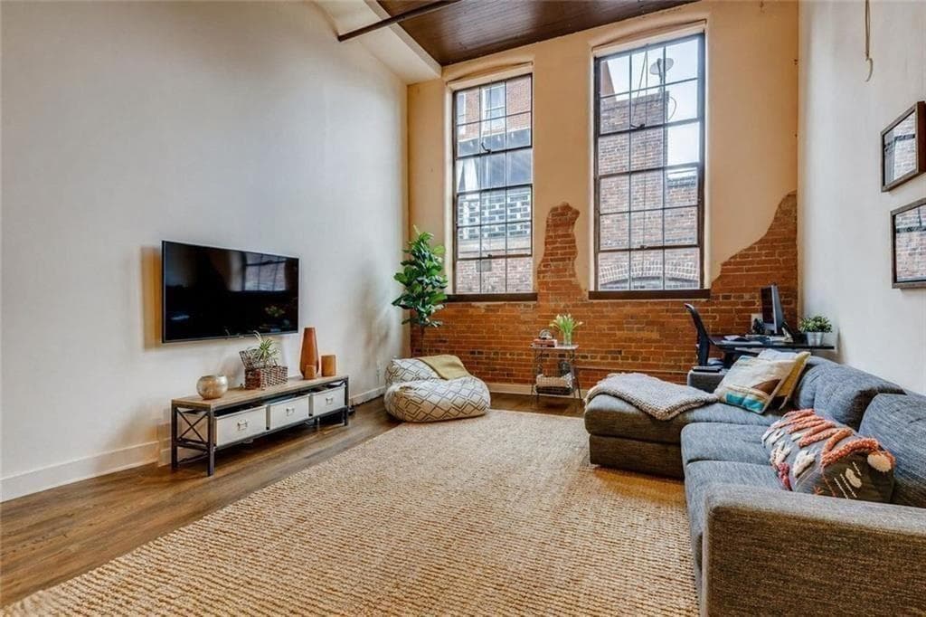 2 bedroom, 1 bathroom, 2,504 sq ft condominium for sale at 19 Hilliard Street 4, Atlanta, GA 30312 — photo 6