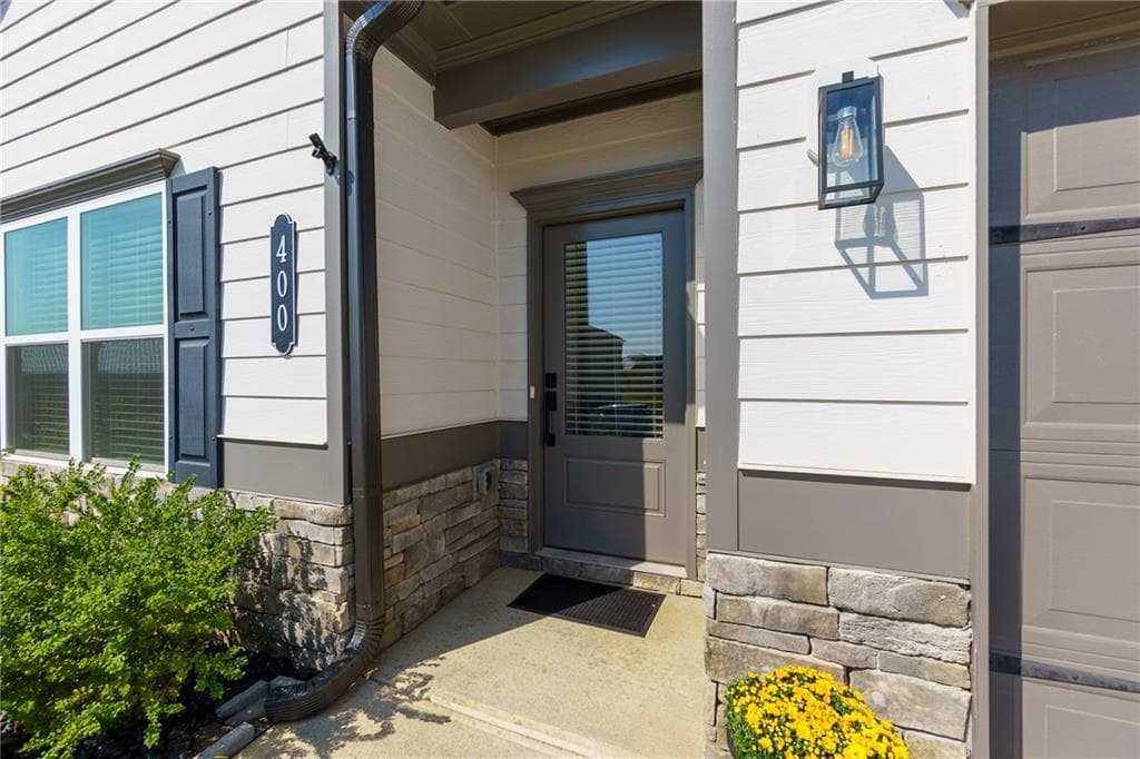 3 bedroom, 2 bathroom, 1,819 sq ft single family residence for sale at 400 Sierra Point, Cartersville, GA 30120 — photo 5