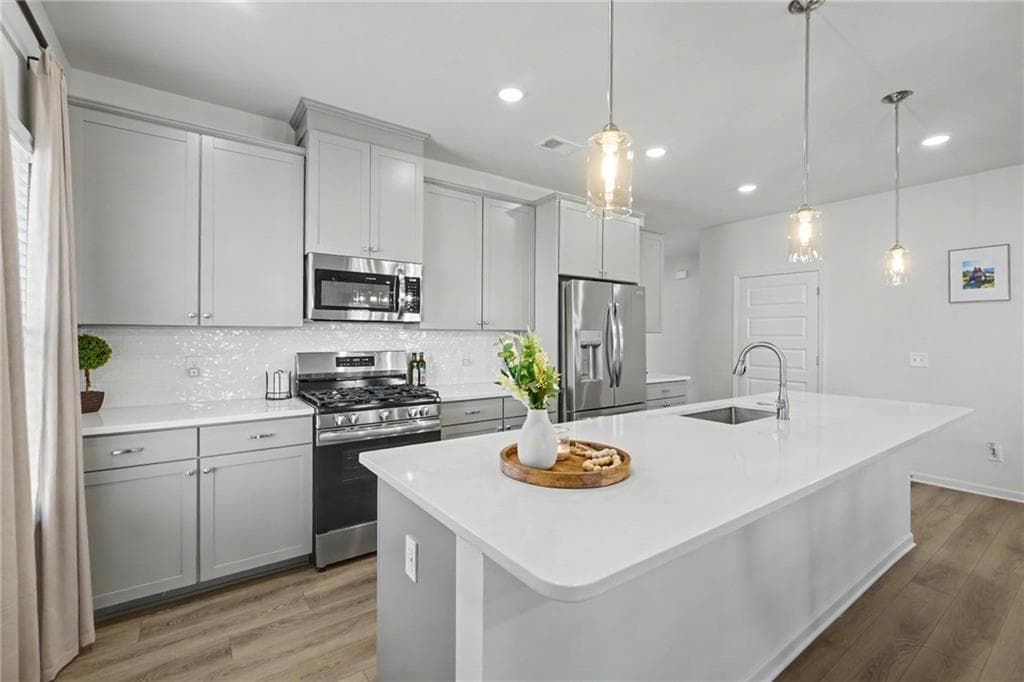 3 bedroom, 2 bathroom, 1,819 sq ft single family residence for sale at 400 Sierra Point, Cartersville, GA 30120 — photo 9