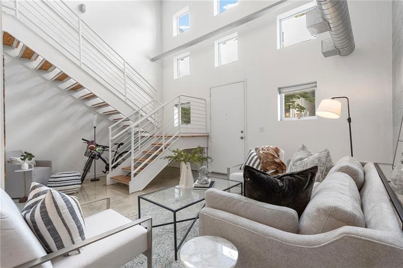 1 bedroom, 2 bathroom, 1,115 sq ft condominium for sale at 400 Village Parkway 128, Atlanta, GA 30306 — photo 7