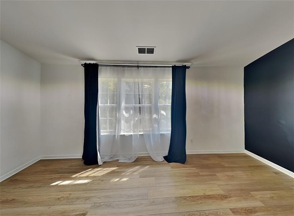 5 bedroom, 4 bathroom, 2,203 sq ft single family residence for sale at 515 Bigelow, College Park, GA 30349 — photo 7