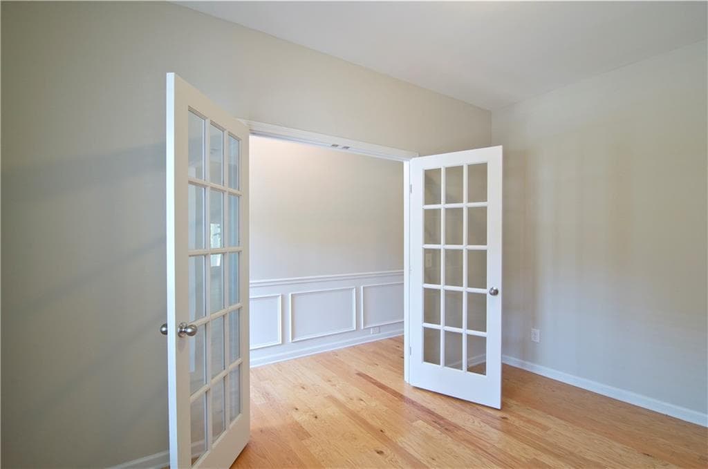 4 bedroom, 3 bathroom, 2,600 sq ft single family residence for sale at 872 Whisperwood Trail, Acworth, GA 30102 — photo 7