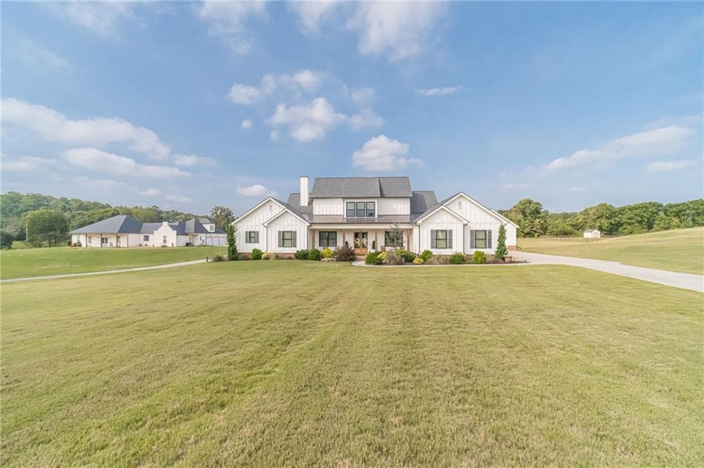 4 bedroom, 4 bathroom, 3,351 sq ft single family residence for sale at 3632 Stock Road, Monroe, GA 30656 — photo 3