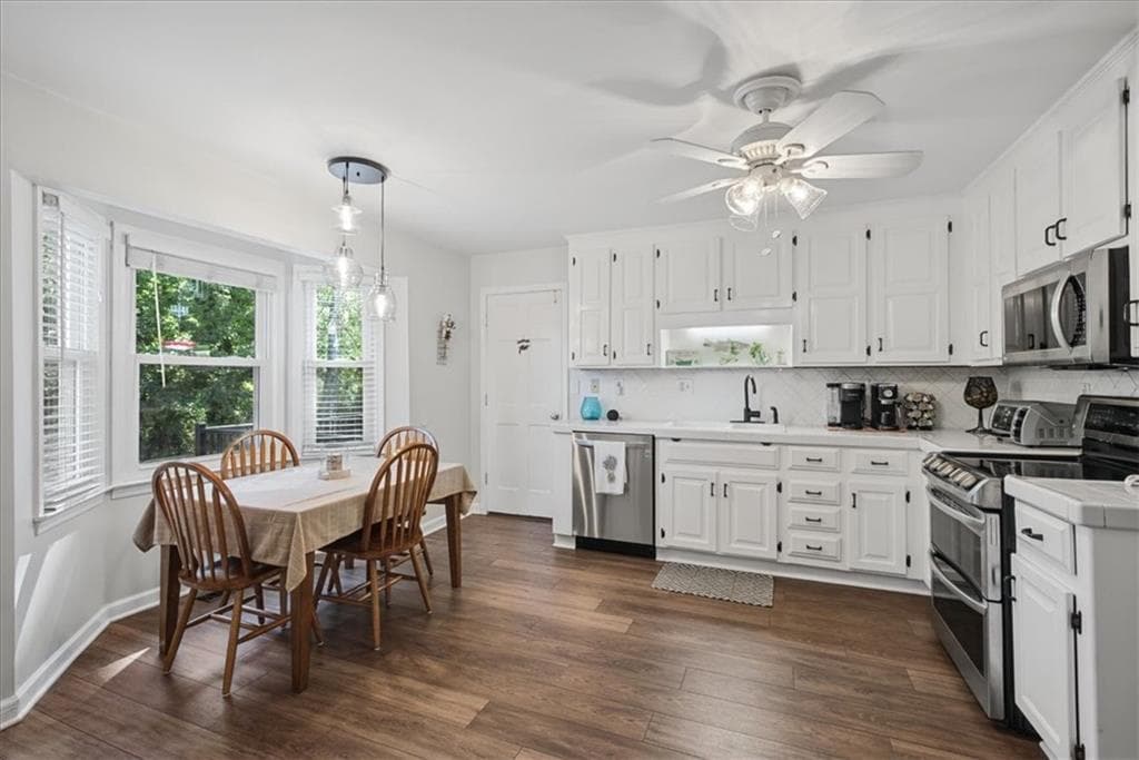 4 bedroom, 3 bathroom, 2,626 sq ft single family residence for sale at 1909 Kemp Road, Marietta, GA 30066 — photo 9