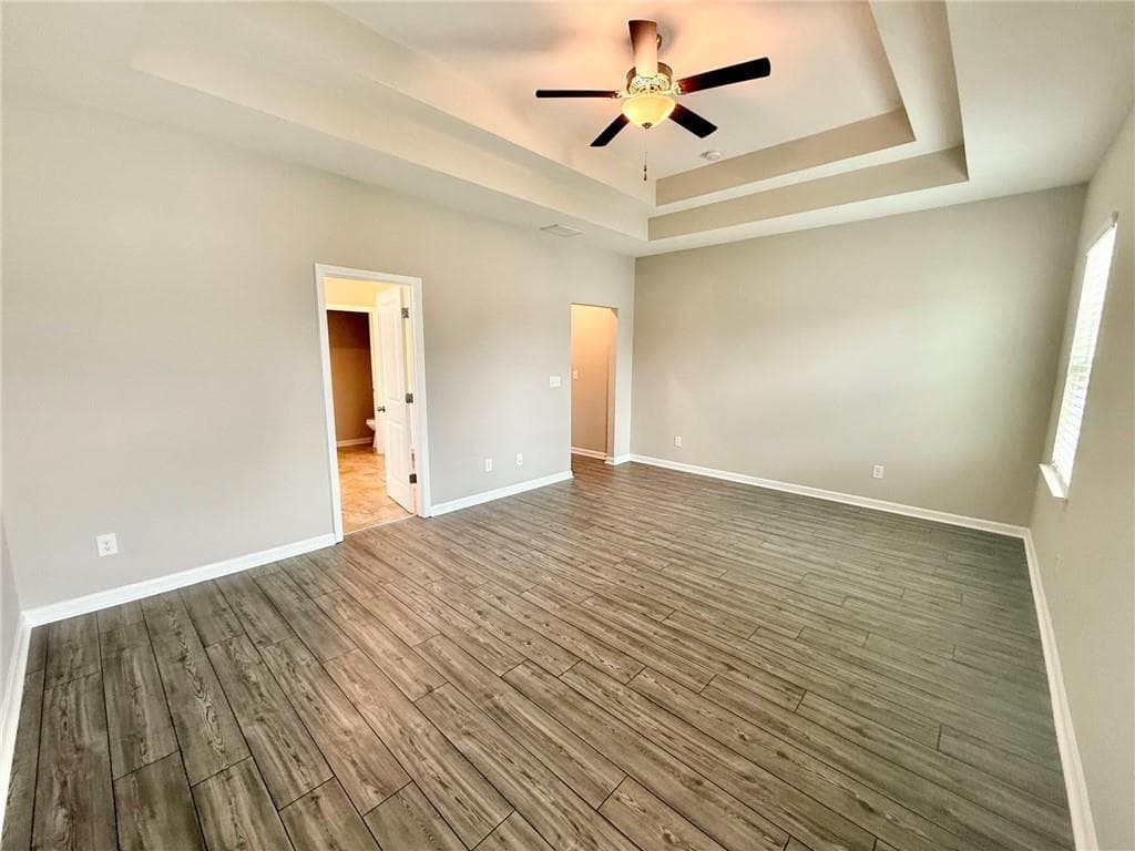 4 bedroom, 4 bathroom, 2,530 sq ft single family residence for rent at 4266 Waxwing Street, Hoschton, GA 30548 for $2,600 a month — photo 2