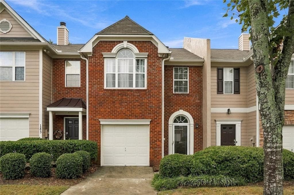2 bedroom, 3 bathroom, 1,576 sq ft townhouse for sale at 181 Oak Green Drive, Lawrenceville, GA 30044 — photo 1 of 23