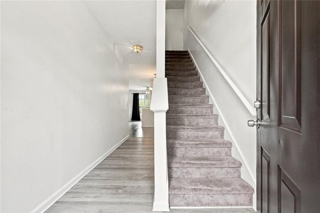 2 bedroom, 3 bathroom, 1,576 sq ft townhouse for sale at 181 Oak Green Drive, Lawrenceville, GA 30044 — photo 2