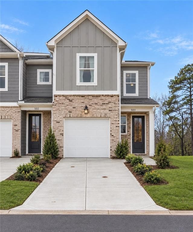 3 bedroom, 3 bathroom, 1,642 sq ft townhouse for sale at 530 Crown Drive, Emerson, GA 30137
