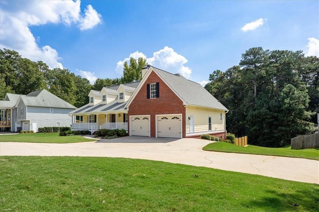 6 bedroom, 4 bathroom, 4,794 sq ft single family residence under contract at 5485 Twin Oak Drive, Douglasville, GA 30135 — photo 3