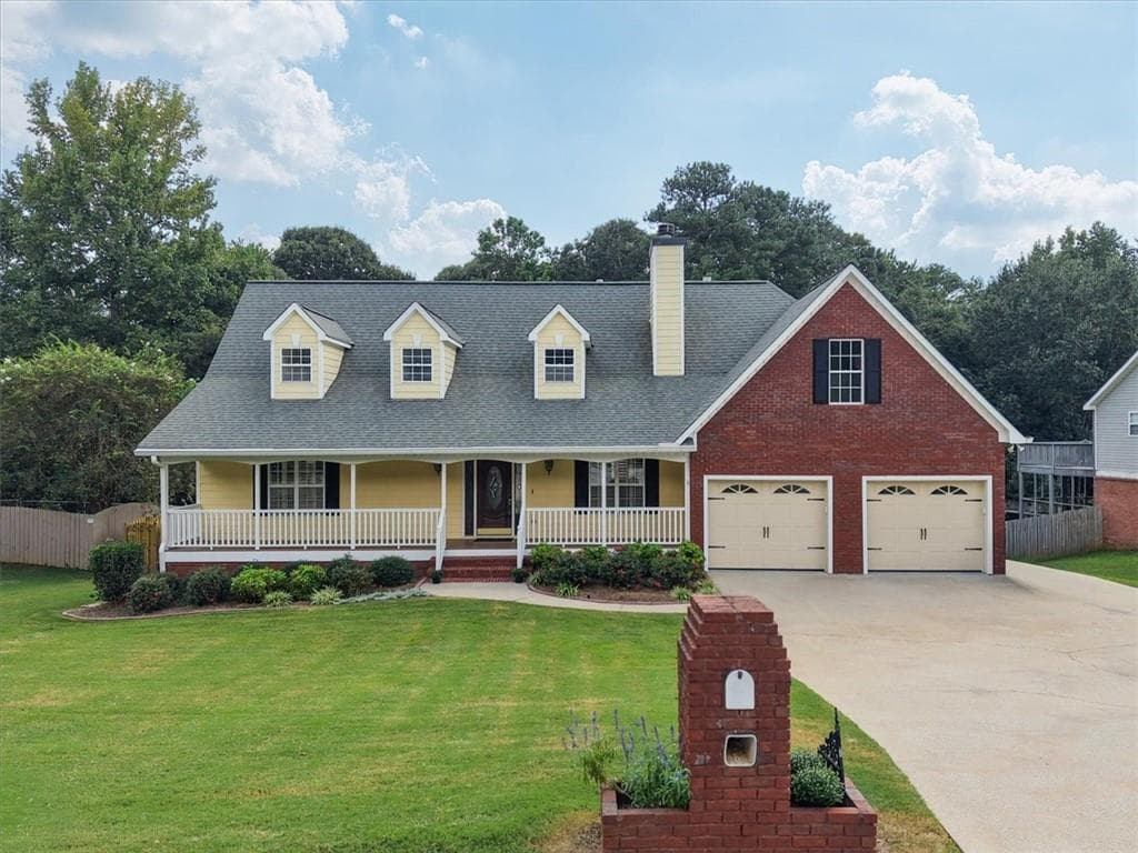 6 bedroom, 4 bathroom, 4,794 sq ft single family residence under contract at 5485 Twin Oak Drive, Douglasville, GA 30135 — photo 6
