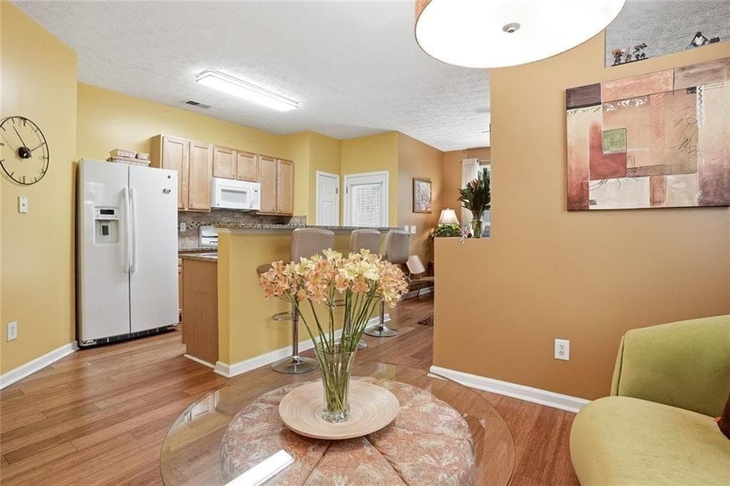 2 bedroom, 3 bathroom, 1,594 sq ft townhouse under contract at 1605 Jackson Trace Court, Atlanta, GA 30318 — photo 8