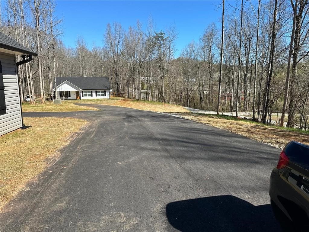 3 bedroom, 2 bathroom, 1,180 sq ft single family residence for rent at 295 Pony Lake Road, Dahlonega, GA 30533 for $2,100 a month — photo 4
