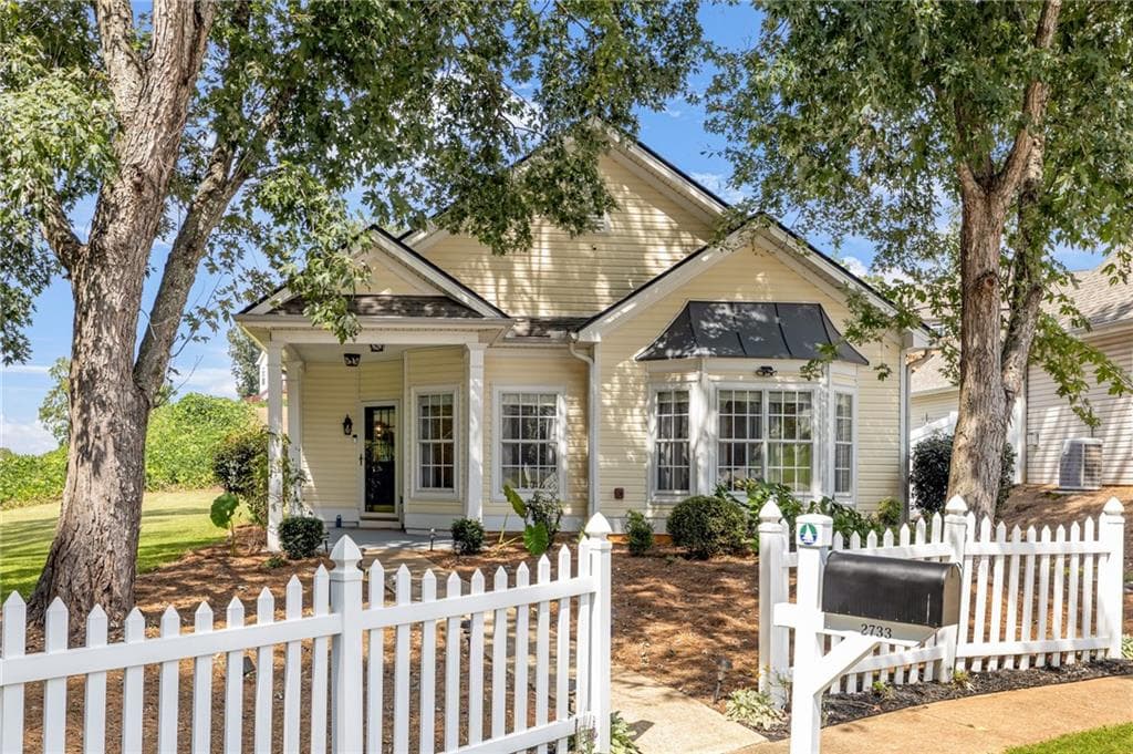3 bedroom, 3 bathroom, 1,817 sq ft single family residence for sale at 2733 Nautical Way, Villa Rica, GA 30180