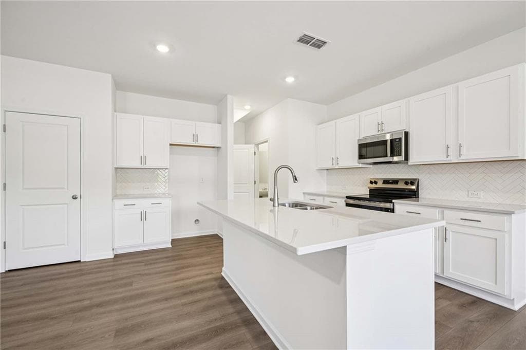 3 bedroom, 3 bathroom, 1,800 sq ft townhouse for sale at 231 Kinship Drive, Mableton, GA 30126 — photo 3