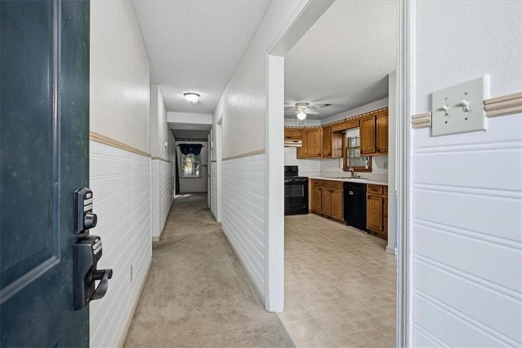 3 bedroom, 3 bathroom, 1,313 sq ft townhouse under contract at 1709 Winchester Way, Conyers, GA 30013 — photo 4