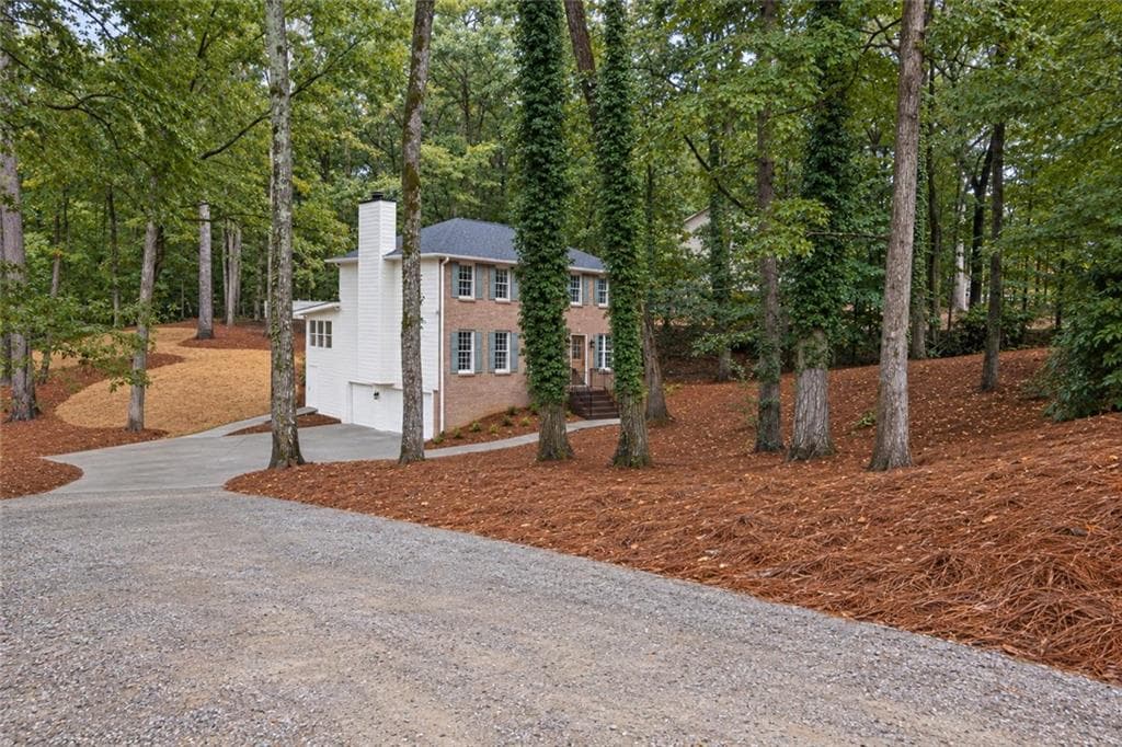 4 bedroom, 3 bathroom, 2,397 sq ft single family residence under contract at 120 Catharine Lane, Fayetteville, GA 30214 — photo 3