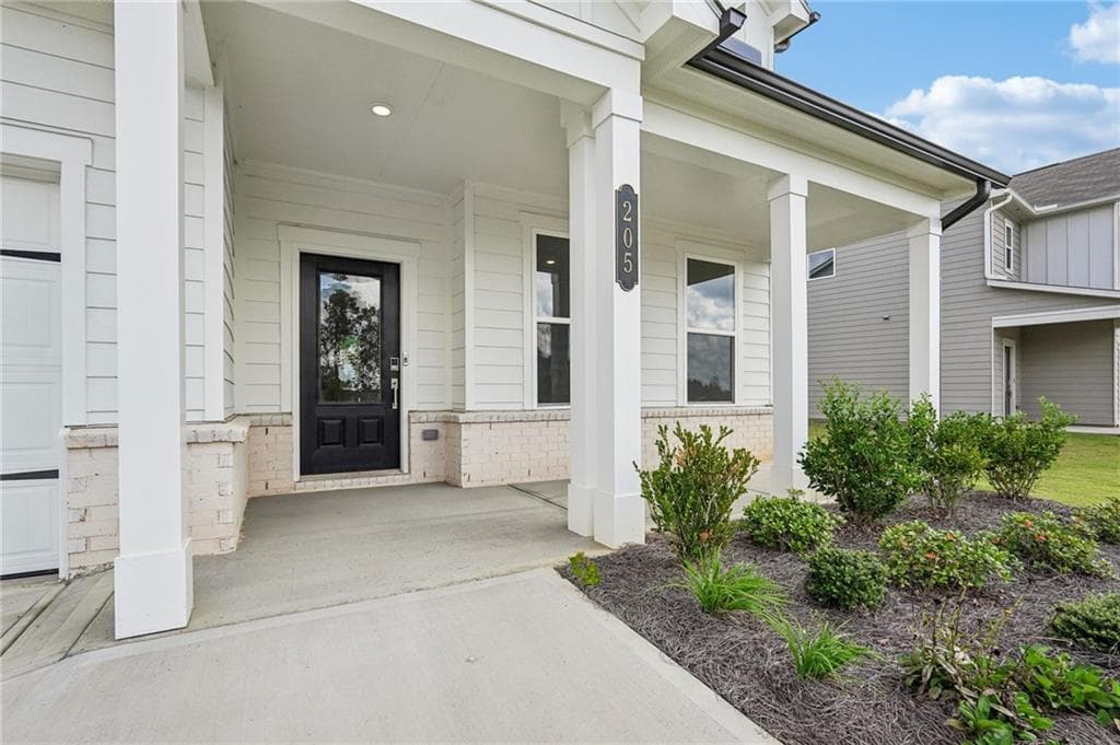 4 bedroom, 3 bathroom, 2,507 sq ft single family residence for sale at 205 Groveton Court, Euharlee, GA 30145 — photo 2