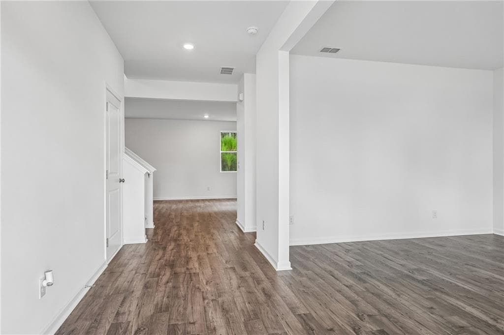 4 bedroom, 3 bathroom, 2,507 sq ft single family residence for sale at 205 Groveton Court, Euharlee, GA 30145 — photo 8