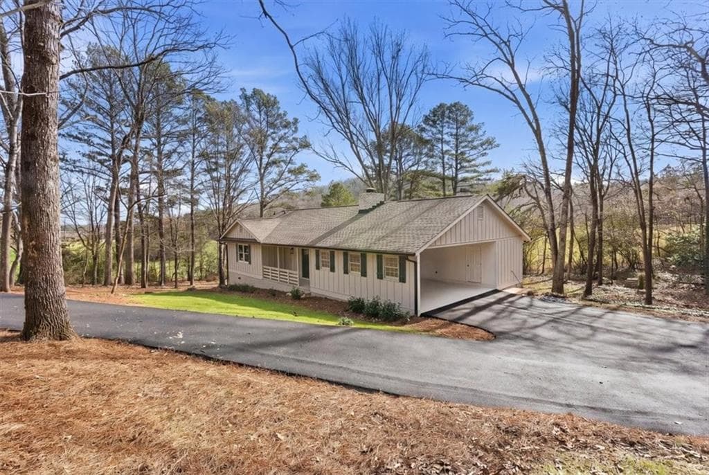 5 bedroom, 3 bathroom, 1,472 sq ft single family residence for sale at 49 Apache Trail, Cartersville, GA 30120 — photo 2