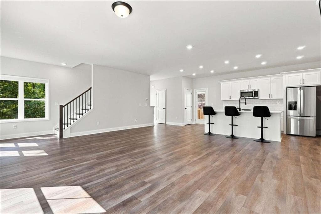 3 bedroom, 3 bathroom, 1,841 sq ft single family residence for sale at 122 Council Oak Loop, Waleska, GA 30183 — photo 5