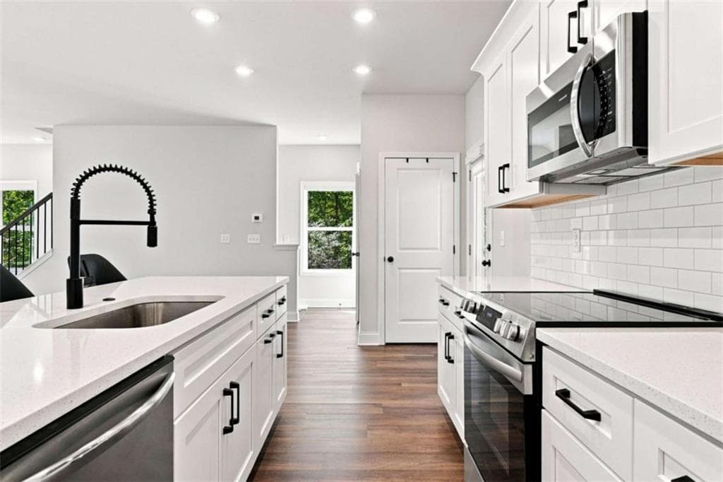 3 bedroom, 3 bathroom, 1,841 sq ft single family residence for sale at 122 Council Oak Loop, Waleska, GA 30183 — photo 7