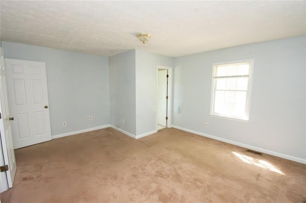 duplex for sale at 6704 Chupp Road, Lithonia, GA 30058 — photo 7