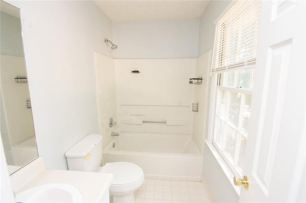 duplex for sale at 6704 Chupp Road, Lithonia, GA 30058 — photo 8