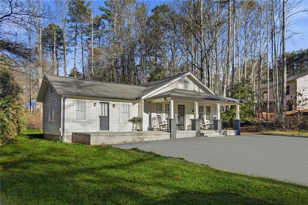 duplex for sale at 1374 Dawsonville Highway, Dahlonega, GA 30533 — photo 8
