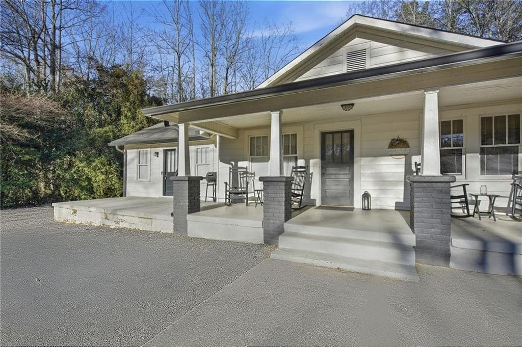 duplex for sale at 1374 Dawsonville Highway, Dahlonega, GA 30533 — photo 9