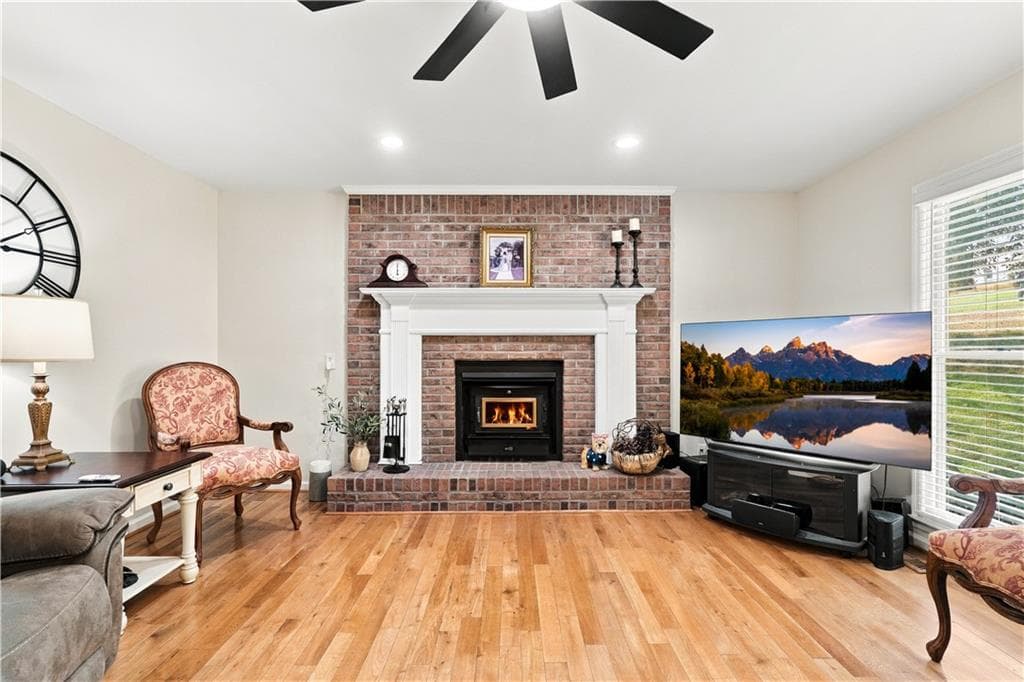 3 bedroom, 2 bathroom, 1,536 sq ft single family residence under contract at 120 Mason Drive, Canton, GA 30115 — photo 8