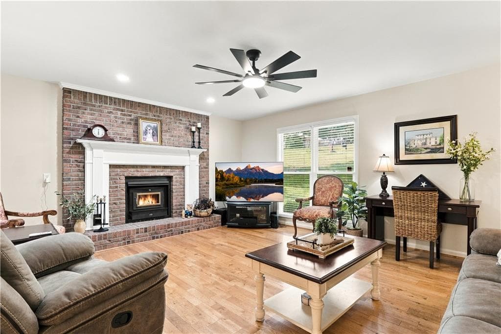 3 bedroom, 2 bathroom, 1,536 sq ft single family residence under contract at 120 Mason Drive, Canton, GA 30115 — photo 9