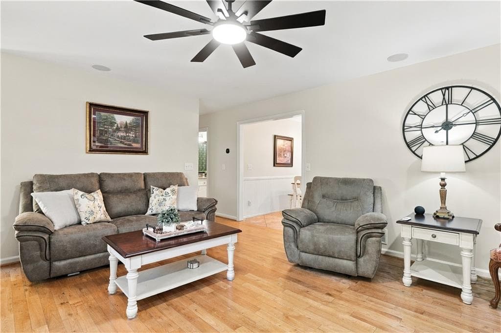 3 bedroom, 2 bathroom, 1,536 sq ft single family residence under contract at 120 Mason Drive, Canton, GA 30115 — photo 10
