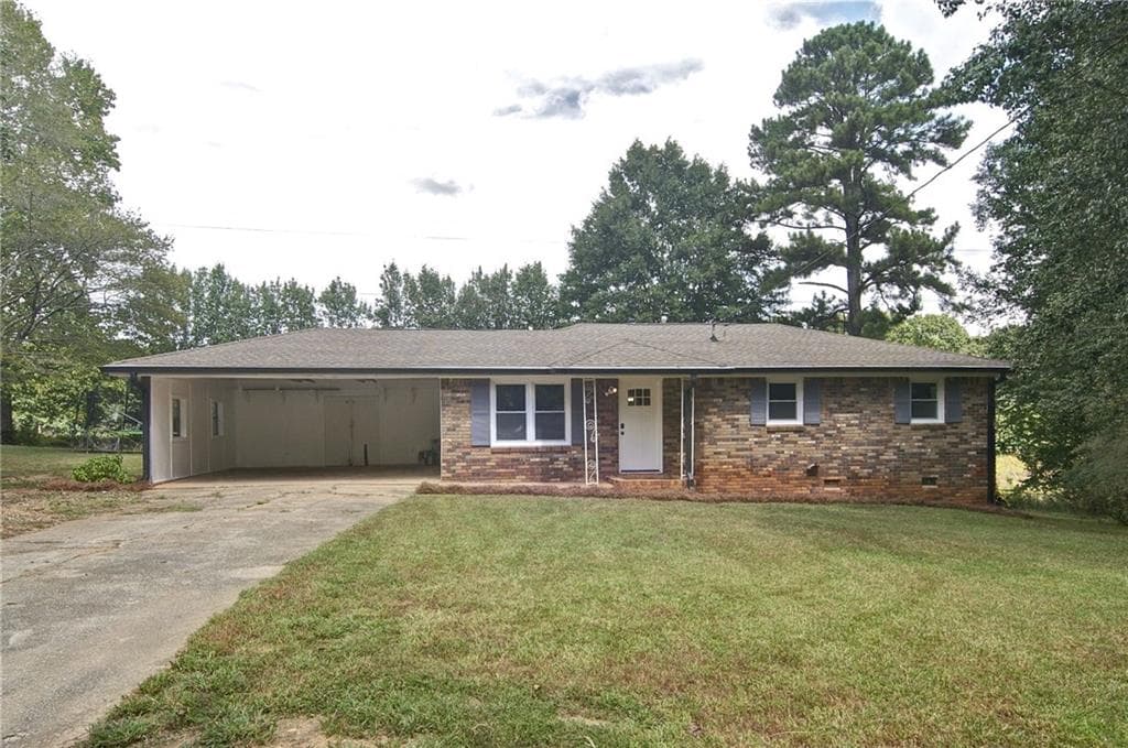 3 bedroom, 1 bathroom, 1,075 sq ft single family residence for sale at 3939 Morris Circle, Douglasville, GA 30135