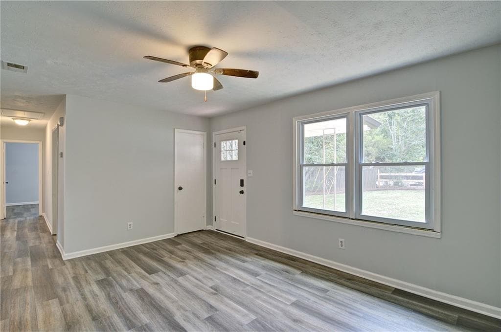 3 bedroom, 1 bathroom, 1,075 sq ft single family residence for sale at 3939 Morris Circle, Douglasville, GA 30135 — photo 4