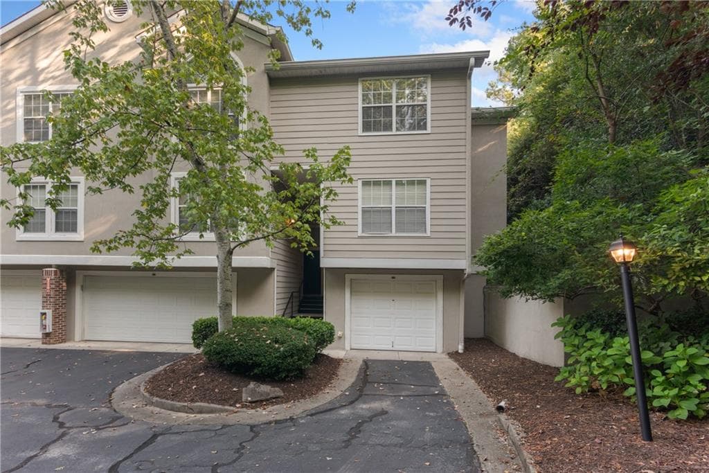 1 bedroom, 1 bathroom, 997 sq ft condominium for sale at 4252 River Green Drive 508, Atlanta, GA 30327 — photo 1 of 32