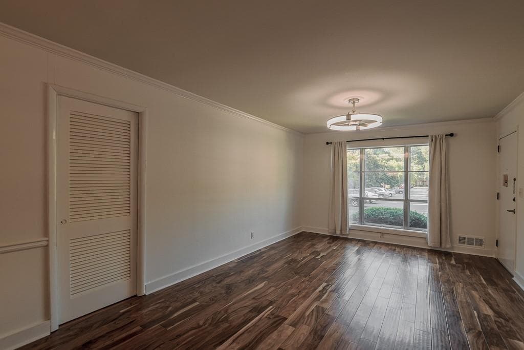 2 bedroom, 1 bathroom, 923 sq ft condominium for sale at 510 Coventry Road 11B, Decatur, GA 30030 — photo 6