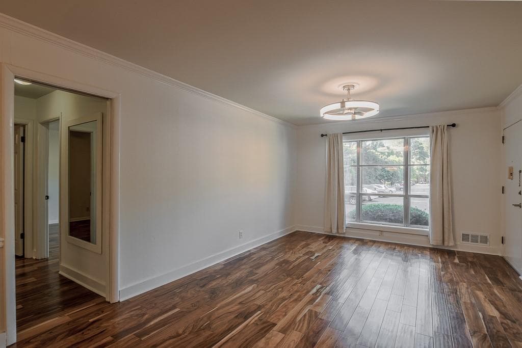 2 bedroom, 1 bathroom, 923 sq ft condominium for sale at 510 Coventry Road 11B, Decatur, GA 30030 — photo 7