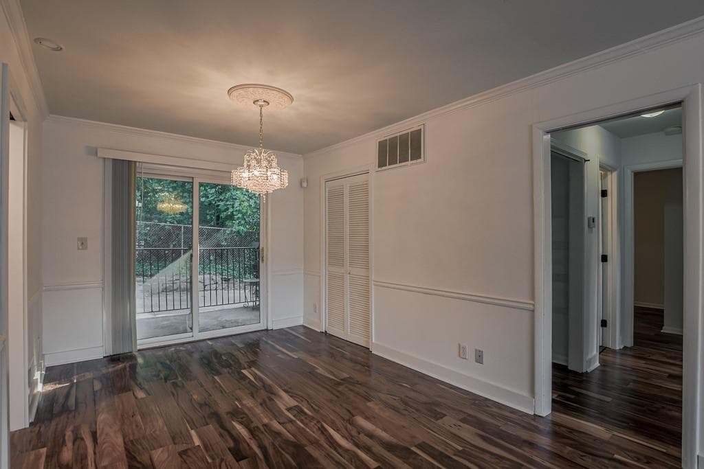 2 bedroom, 1 bathroom, 923 sq ft condominium for sale at 510 Coventry Road 11B, Decatur, GA 30030 — photo 8