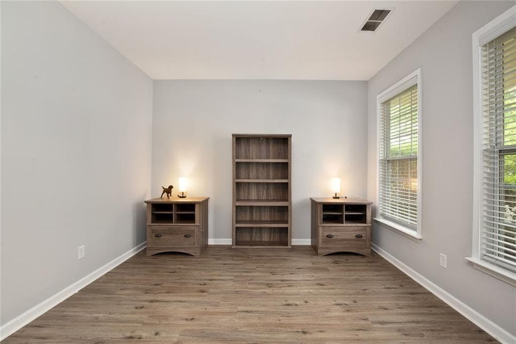 4 bedroom, 3 bathroom, 2,849 sq ft single family residence for sale at 5180 Fieldgate Ridge Drive, Cumming, GA 30028 — photo 8