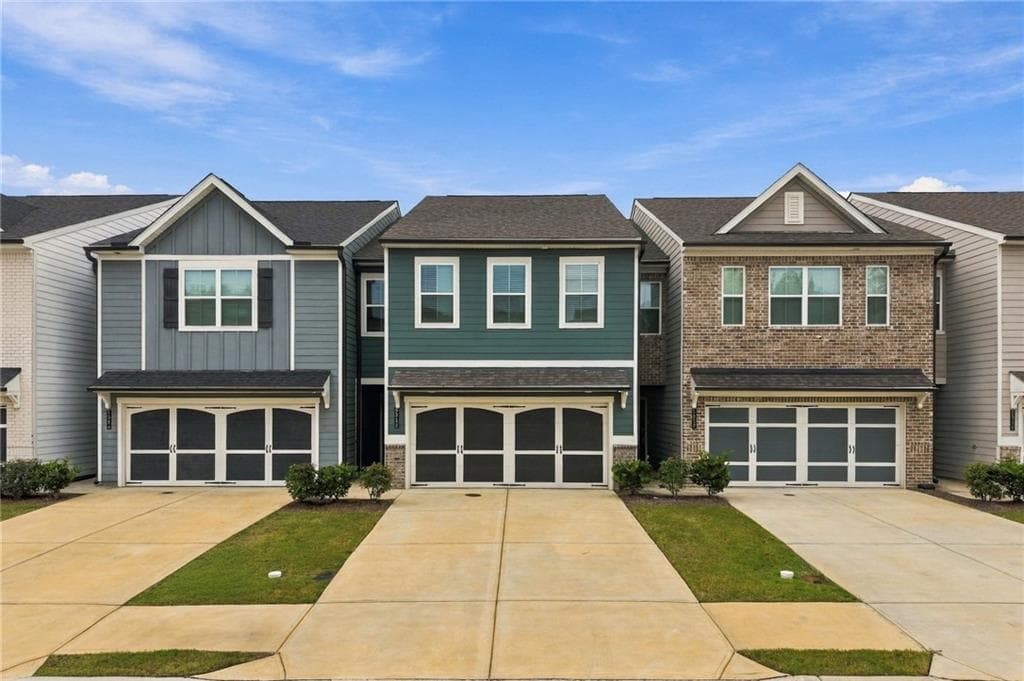 3 bedroom, 3 bathroom, 1,912 sq ft townhouse for sale at 5313 Melbourne Lane, Flowery Branch, GA 30542