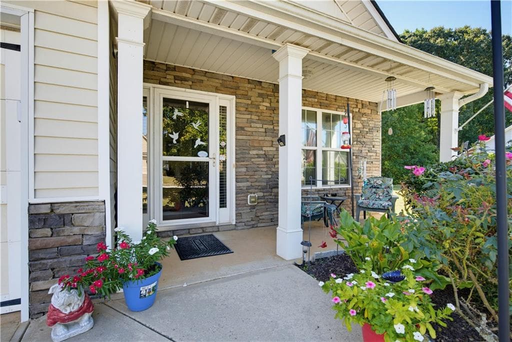 2 bedroom, 2 bathroom, 1,338 sq ft single family residence for sale at 670 Majesty Crossing, Winder, GA 30680 — photo 4
