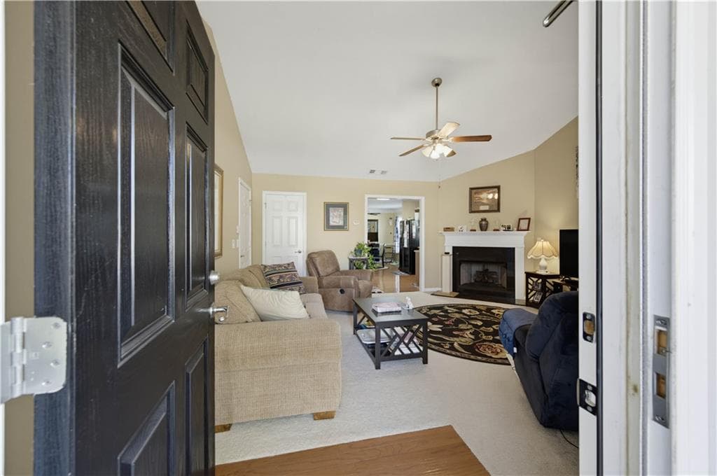 2 bedroom, 2 bathroom, 1,338 sq ft single family residence for sale at 670 Majesty Crossing, Winder, GA 30680 — photo 6