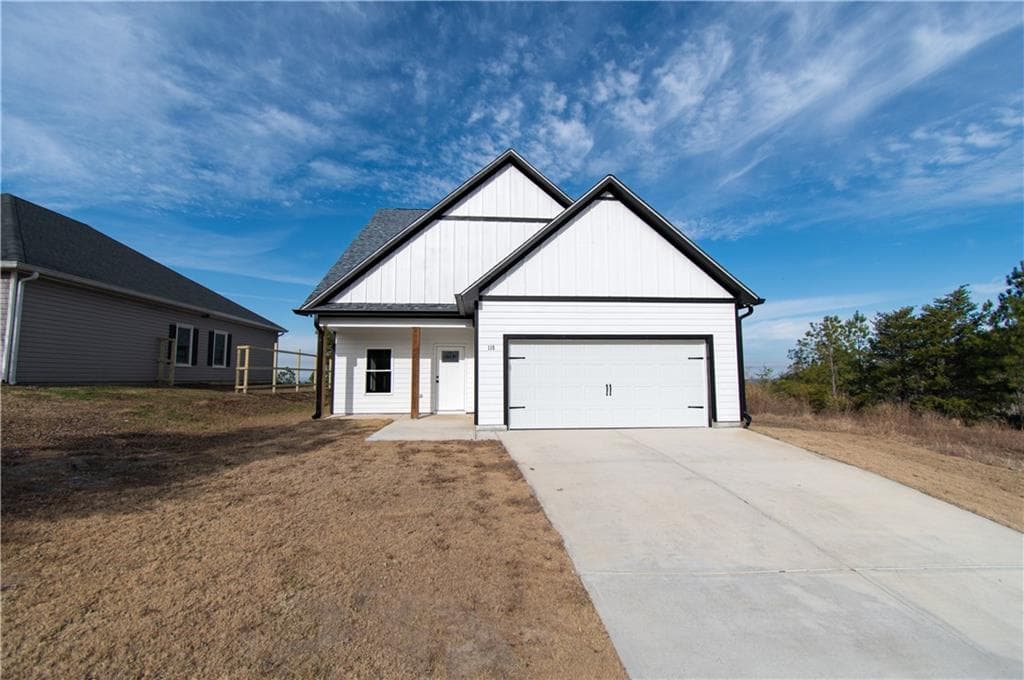 4 bedroom, 4 bathroom, 2,392 sq ft single family residence for rent at 115 Pinto Lane, Fairmount, GA 30139 for $2,650 a month — photo 2