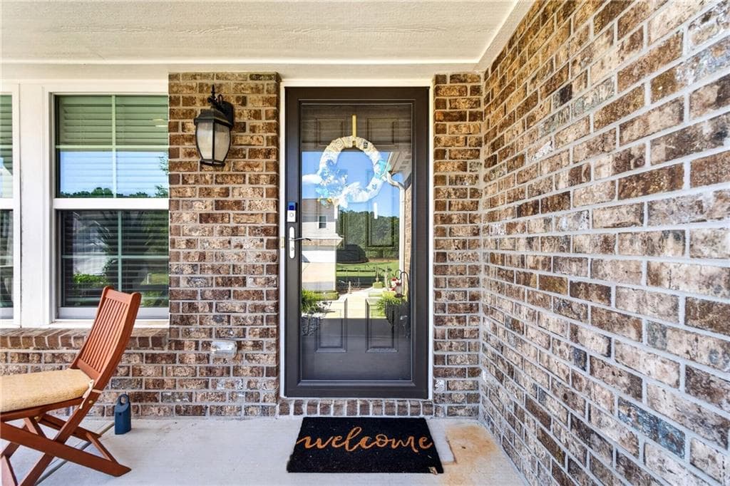 3 bedroom, 3 bathroom, 1,830 sq ft single family residence for sale at 6580 Lantana Village Way, Cumming, GA 30028 — photo 6