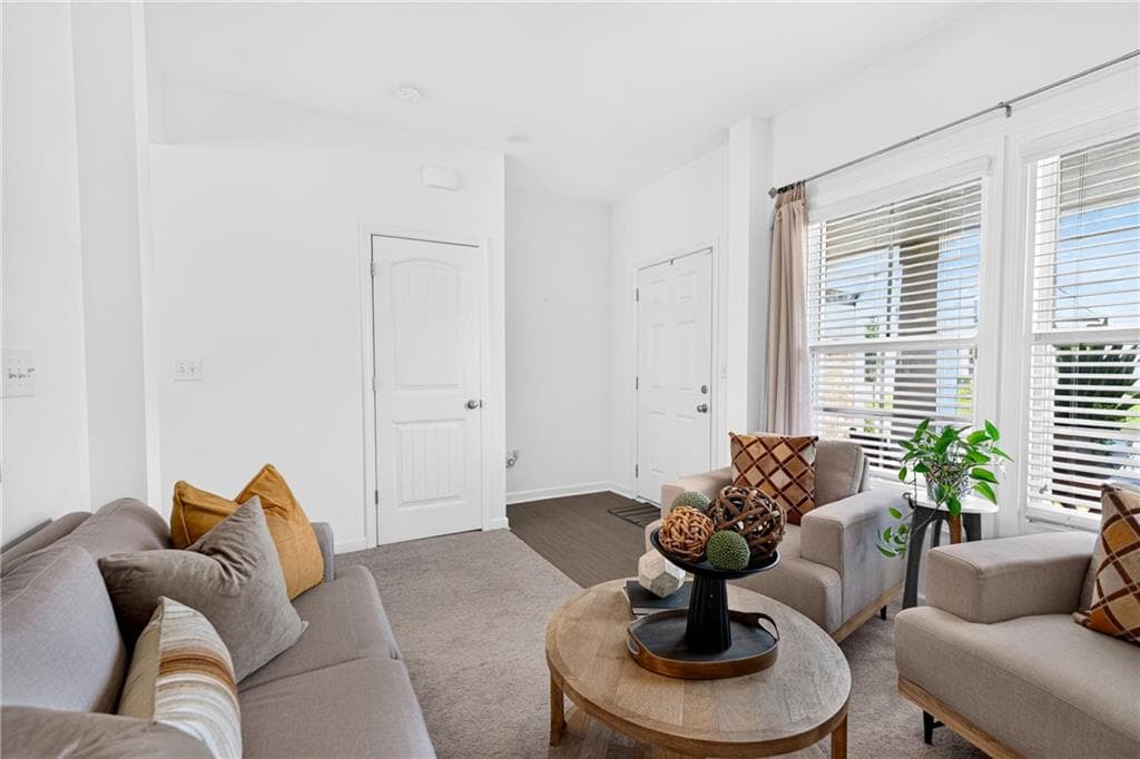 3 bedroom, 3 bathroom, 1,830 sq ft single family residence for sale at 6580 Lantana Village Way, Cumming, GA 30028 — photo 9