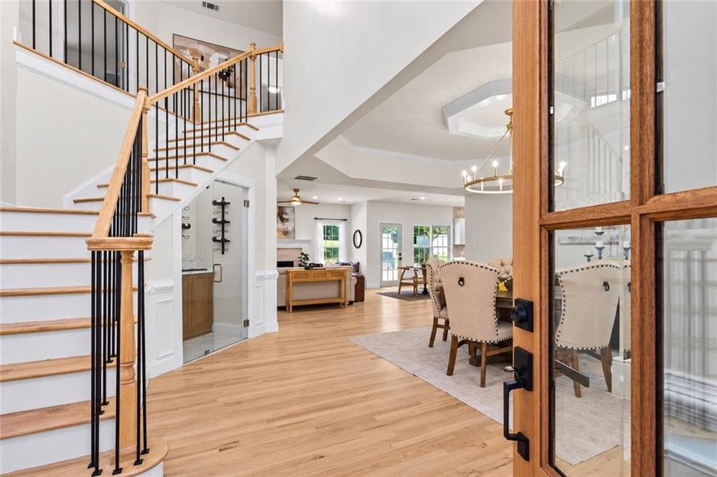 5 bedroom, 3 bathroom, 3,266 sq ft single family residence under contract at 4049 Due West Road, Marietta, GA 30064 — photo 5