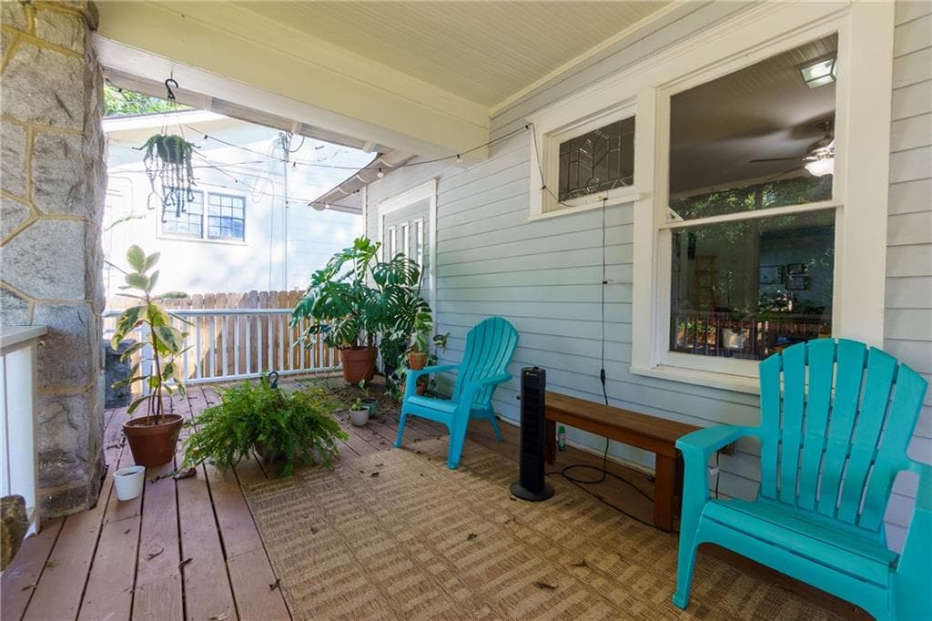 2 bedroom, 2 bathroom, 1,810 sq ft single family residence for sale at 957 Saint Charles Avenue, Atlanta, GA 30306 — photo 2