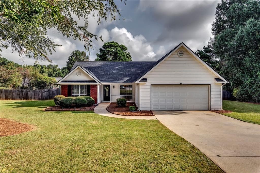 3 bedroom, 2 bathroom, 1,652 sq ft single family residence under contract at 195 Heather Woods Court, Covington, GA 30016
