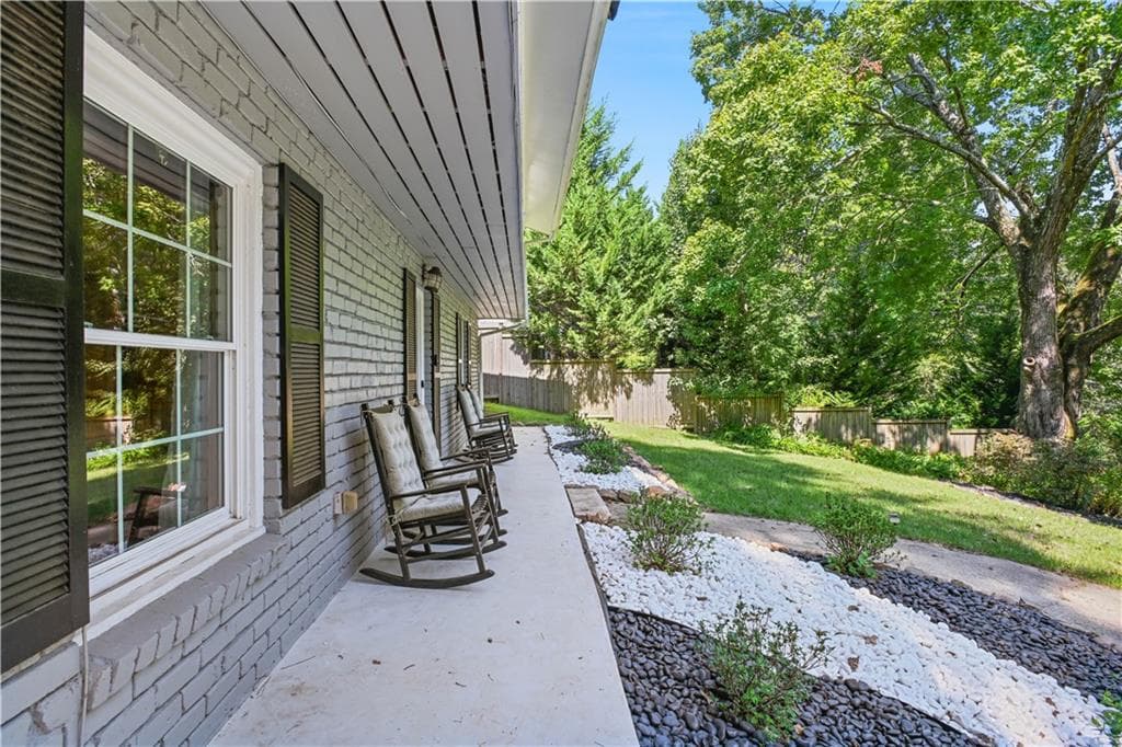 5 bedroom, 4 bathroom, 3,076 sq ft single family residence for sale at 1708 Childerlee Lane, Atlanta, GA 30329 — photo 3